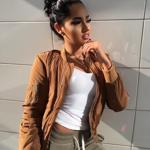 Fashion Nova Jackets & Blazers - 💕😍❤️BLACK BOMBER JACKET❤️😍💕
